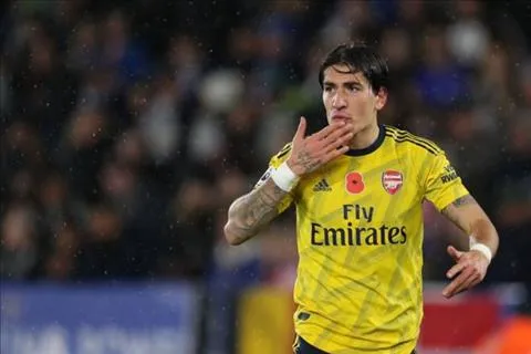 Arsenal nhận tin không vui từ Hector Bellerin