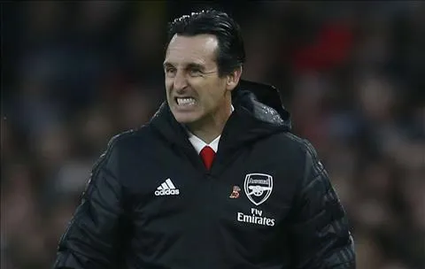 Unai Emery sẽ sớm phải rời Arsenal