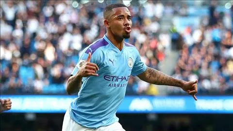 ‘Jesus có thể thay thế vị trí của Aguero’