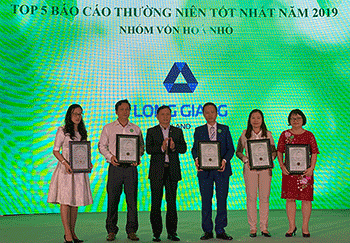 Vinh danh 34 doanh nghiệp niêm yết xuất sắc nhất trên sàn giao dịch chứng khoán
