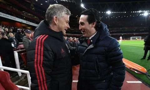 Vấn đề hiện tại của MU và Arsenal là gì?