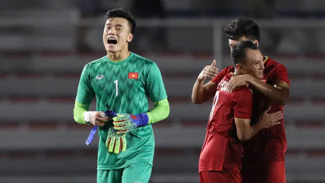 Thủ môn Bùi Tiến Dũng được giải toả áp lực sau trận thắng của U22 Việt Nam