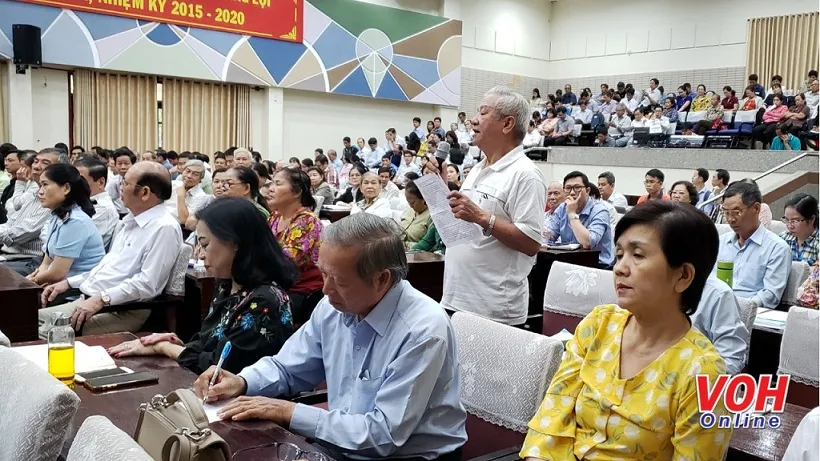 Cần xem tội tham nhũng là tội phản quốc
