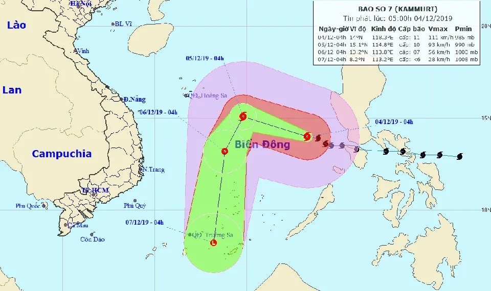 Bão số 7 giật cấp 14 đang di chuyển trên biển Đông