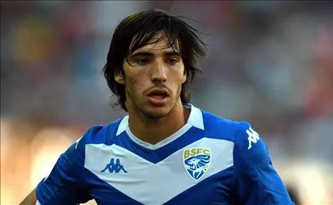 Juventus chi 50 triệu euro mua ‘Pirlo mới’