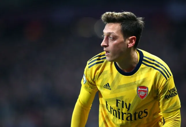Ozil nói gì sau khi Arsenal chặn đứng mạch 9 trận không thắng?