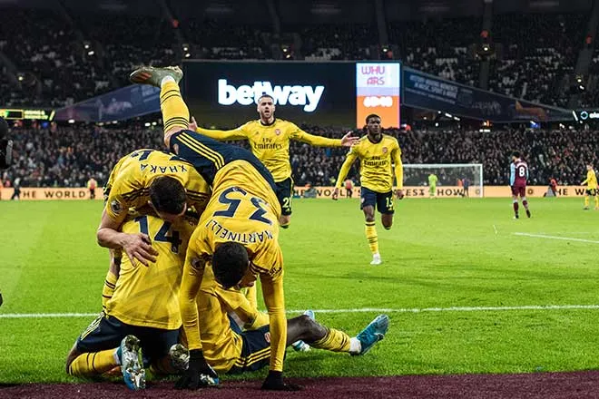 Kết quả Ngoại hạng Anh ngày 10/12: Hạ West Ham, Arsenal dưới thời Ljungberg đã biết chiến thắng