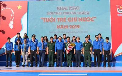 Khai mạc hội trại “Tuổi trẻ giữ nước”