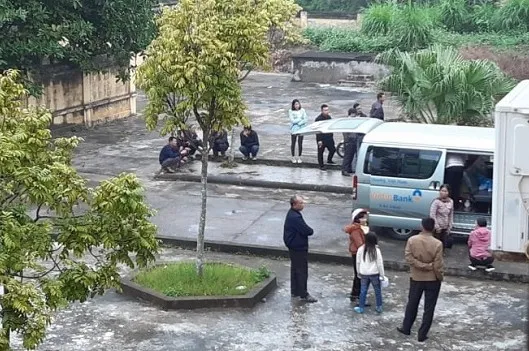 Nguyên Phó giám đốc bệnh viện huyện tử vong dưới ao nước