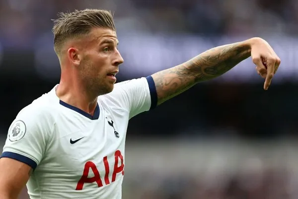 Spurs gia hạn với trung vệ khủng đến năm 2023