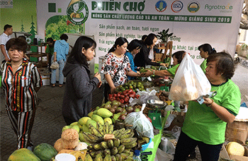 Phiên chợ nông sản chất lượng cao và an toàn tại TPHCM