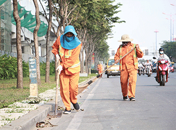 Sở Giao thông Vận tải Thành phố đề xuất xịt rửa đường để giảm ô nhiễm không khí