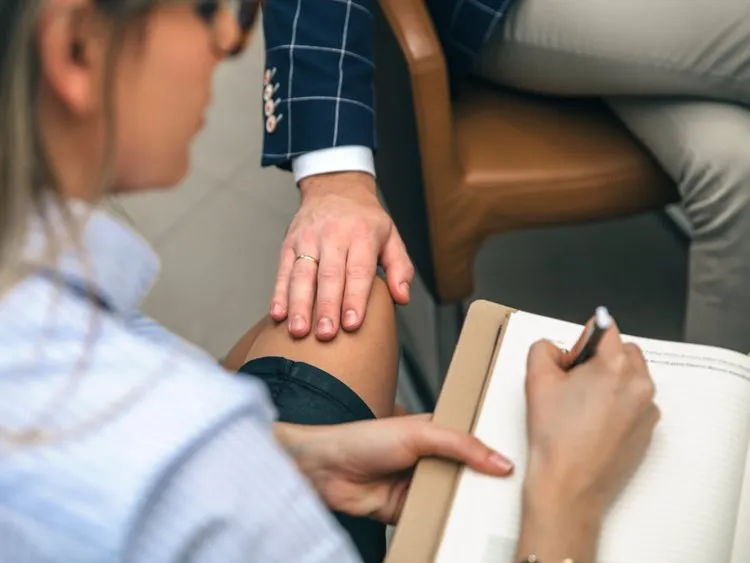 Bộ luật Lao động 2019 sửa đổi: Sẽ đuổi việc nhân viên sàm sỡ đồng nghiệp