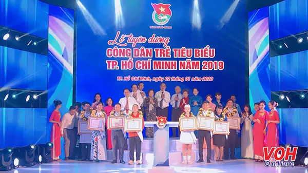 Tuyên dương 12 Công dân trẻ tiêu biểu TPHCM năm 2019