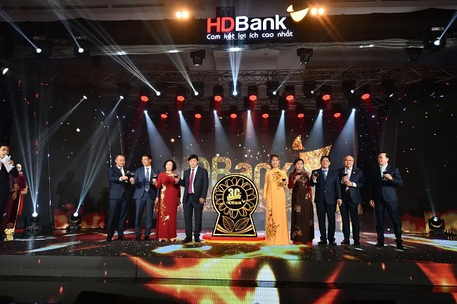 HDBank- 30 năm, tự hào hành trình vươn ra biển lớn