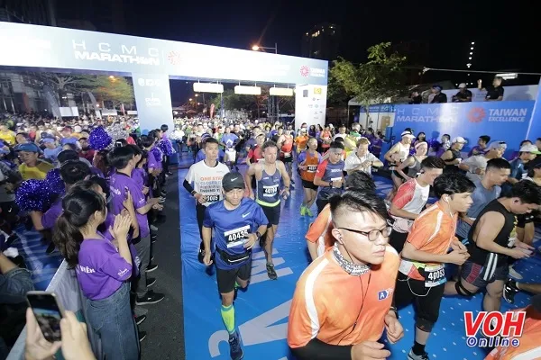 Sôi động giải chạy Marathon TPHCM chào năm mới 2020