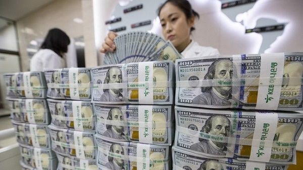 Tỷ giá ngoại tệ hôm nay 6/1/2020: Căng thẳng Mỹ-Iran, USD giảm thấp