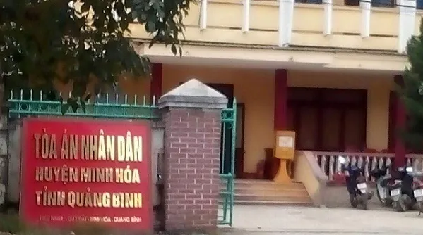 Nữ kế toán mây mưa với chánh án tại nơi làm việc bị kỷ luật cảnh cáo
