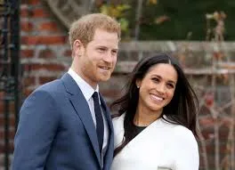 Hoàng tử Harry và Công nương Meghan tuyên bố rút khỏi vai trò thành viên cao cấp Hoàng gia 