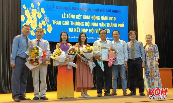 Giải thưởng Hội Nhà văn TPHCM 2019 lần đầu tiên vinh danh cả 2 tiểu thuyết