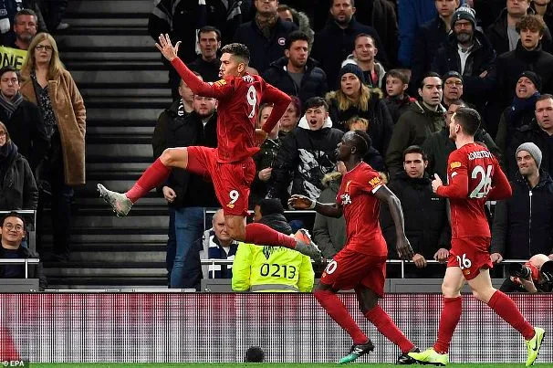 Carragher chỉ ra lý do cầu thủ Liverpool một bước thành sao