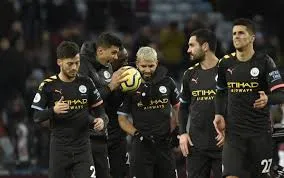 Kết quả Ngoại hạng Anh ngày 13/1: Hủy diệt Aston Villa, Man City đòi lại vị trí thứ 2 trên BXH