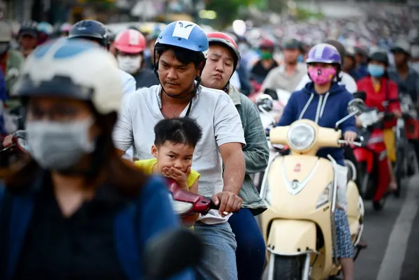 TPHCM kẹt cứng ở cửa ngõ phía Đông ngày 23 Tết