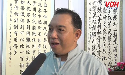 Học tập di chúc Chủ tịch Hồ Chí Minh qua thư pháp tiếng Hoa