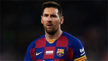 Ronaldo xếp trên Messi 4 bậc trong cuộc đua Giày Vàng châu Âu mùa 2019-2020