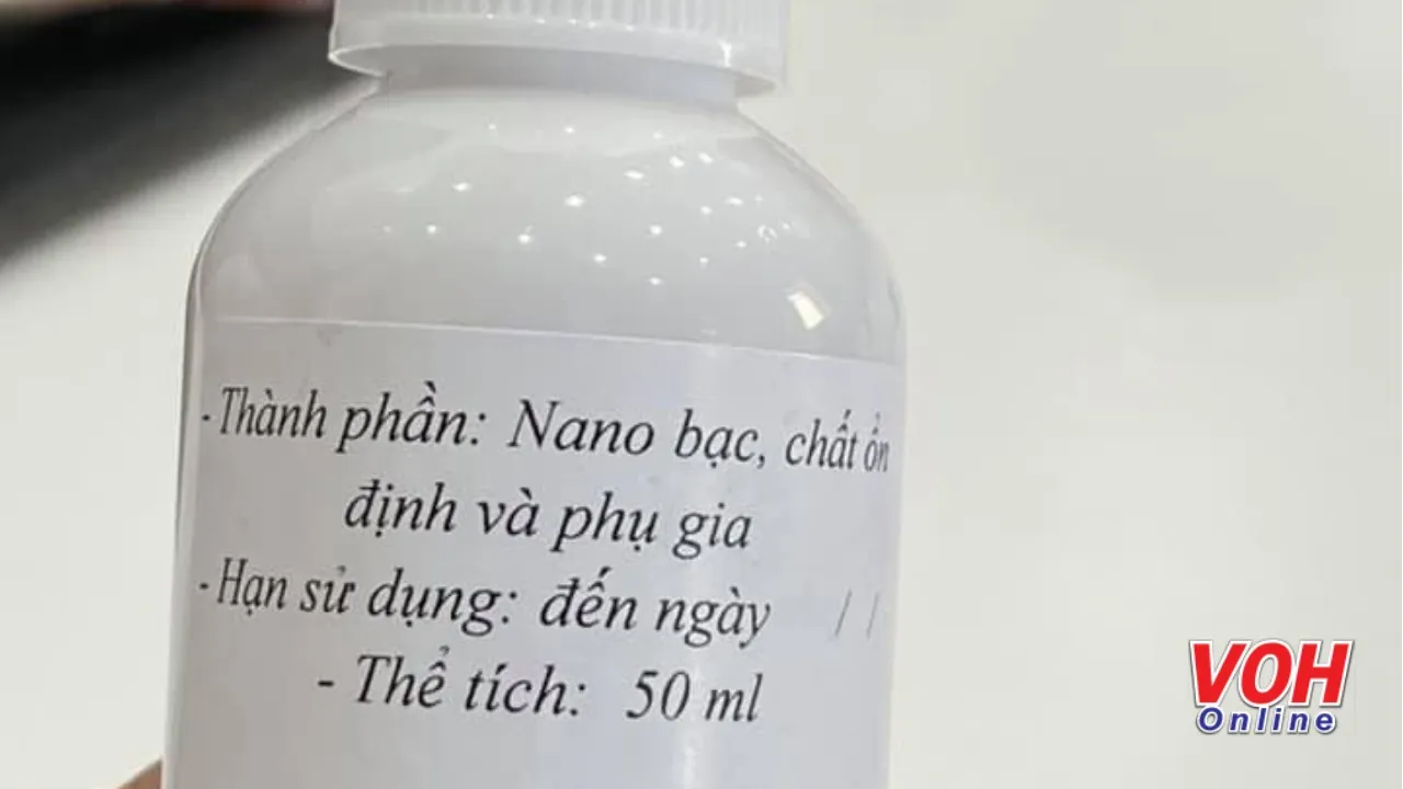 Đại học Quốc tế sản xuất hàng ngàn chai xịt nano bạc để giảng viên, sinh viên phòng virus corona