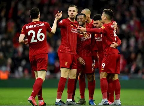 Hủy diệt Southampton, Liverpool tiếp tục chinh phục những kỷ lục