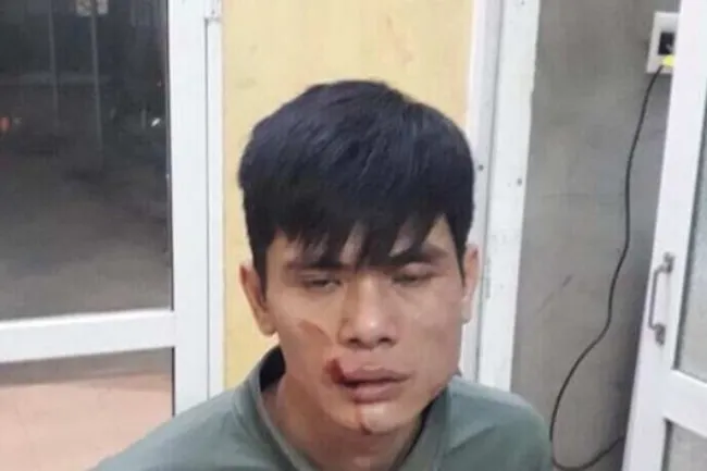 Dùng súng ‘đồ chơi’ về công ty cũ cướp tài sản 