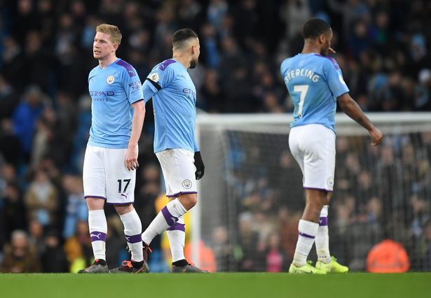 Man City không kịp trở tay trước một loạt đại chiện