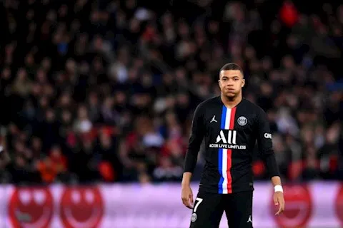 Tin chuyển nhượng 14/2: PSG dùng lương khủng giữ chân Mbappe