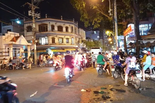 TPHCM: Vợ đâm chồng chết tại chỗ ngay giữa chợ 