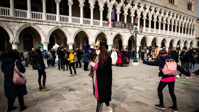 Italy: 219 ca nhiễm, 5 ca tử vong