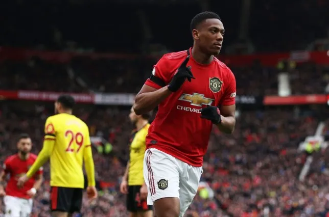 Saha mách nước cho Martial cách trở thành tiền đạo hàng đầu