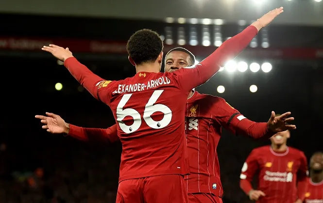 Alexander-Arnold: Chơi bóng hay, phát ngôn khéo