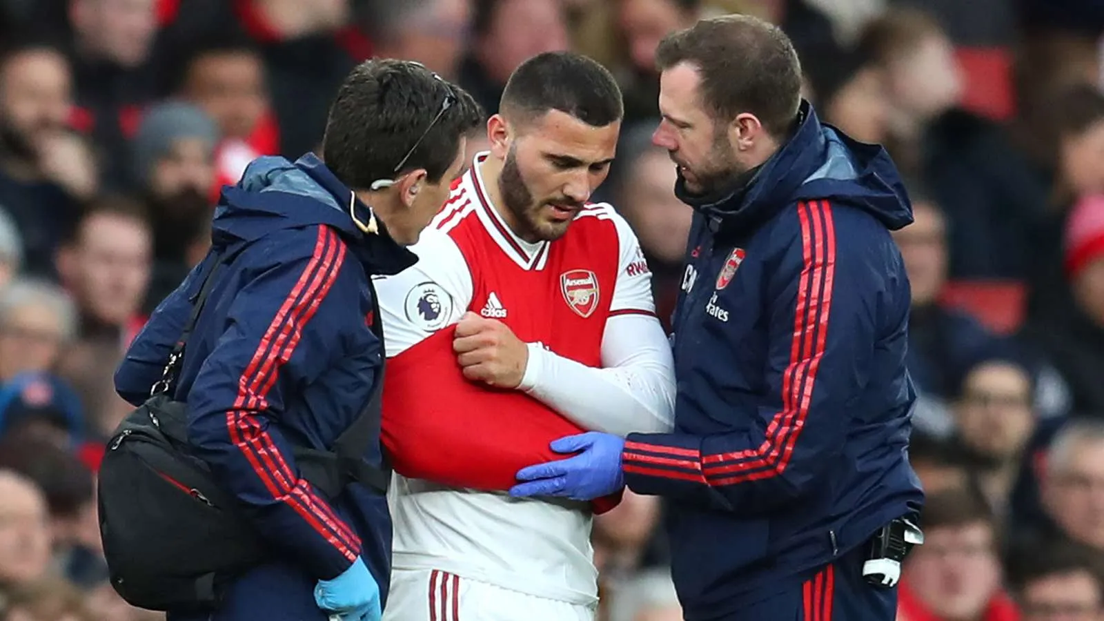 Kolasinac lại... dính chấn thương