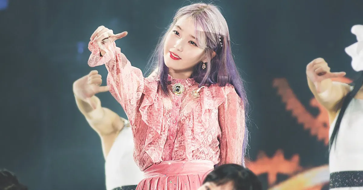 IU nhận cơn mưa lời khen khi chăm làm từ thiện và còn được vinh danh là người đóng thuế gương mẫu