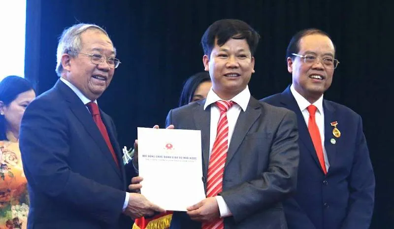 Sửa quy định thu hút, trọng dụng nhà khoa học xuất sắc
