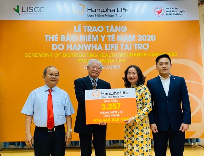 Hơn 3.250 người dân nghèo sẽ được nhận thẻ BHYT năm 2020