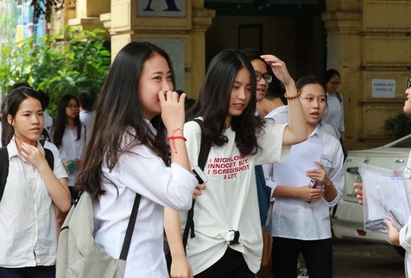 TPHCM: Học sinh lớp 12 đi học lại từ ngày 9/3