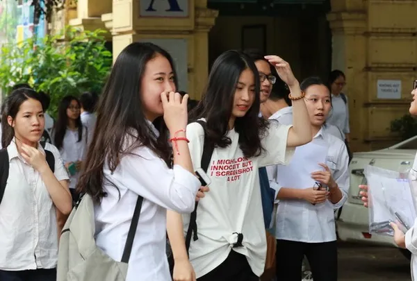TPHCM: Học sinh lớp 12 đi học lại từ ngày 9/3