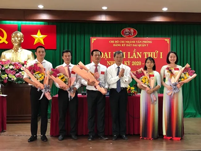 Chi bộ Chi nhánh Văn phòng Đăng ký đất đai Quận 7 tổ chức Đại hội nhiệm kỳ 2020-2025