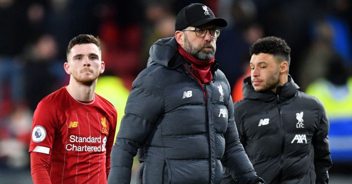 Vì sao Robertson không ra sân trước Bournemouth?
