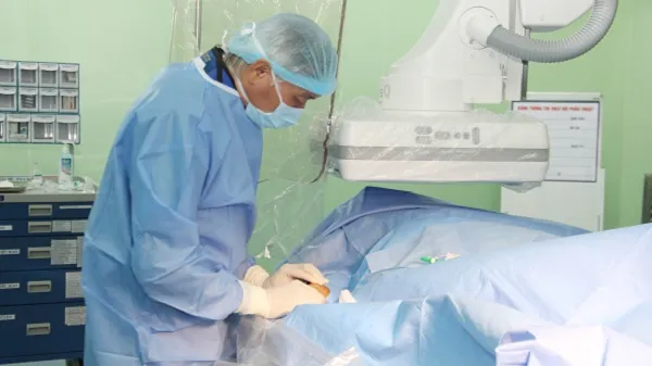 Hẹp động mạch cảnh nguy cơ dẫn đến đột quỵ rất cao