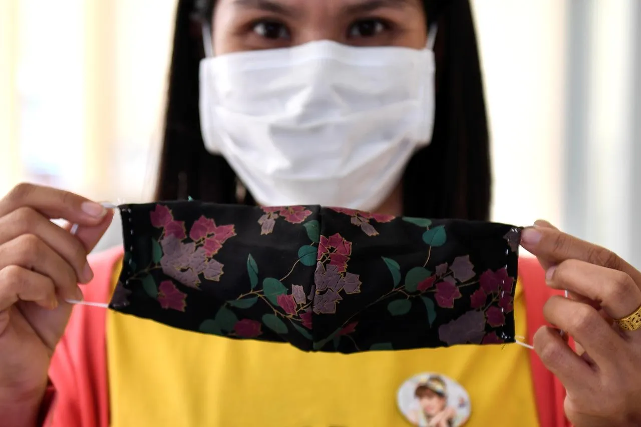 Covid-19: Thái Lan khuyến khích sử dụng khẩu trang vải thay cho khẩu trang y tế