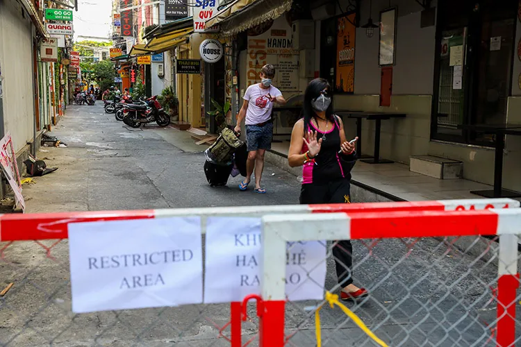 COVID-19: Việt Nam ghi nhận thêm ba ca nhiễm 54,55,56 là du khách nước ngoài