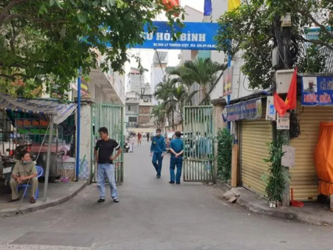 Người dân phường 14 quận 10 không hoang mang, chấp hành tốt các quy định khai báo y tế